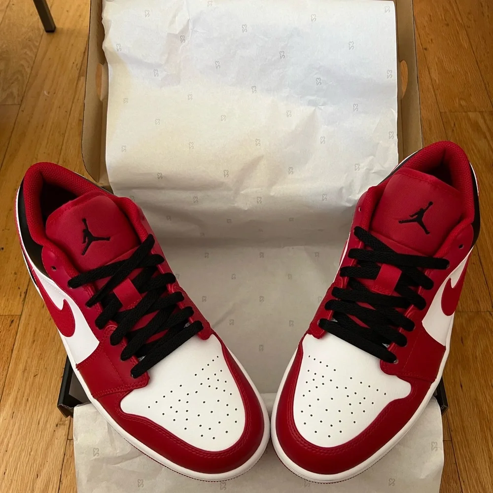 Air Jordan 1 Low. White, Black, Gym Red. Size 9. - Picture 6 of 12